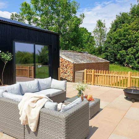 Finest Retreats - Blackbarn Wood Balsham Bagian luar foto