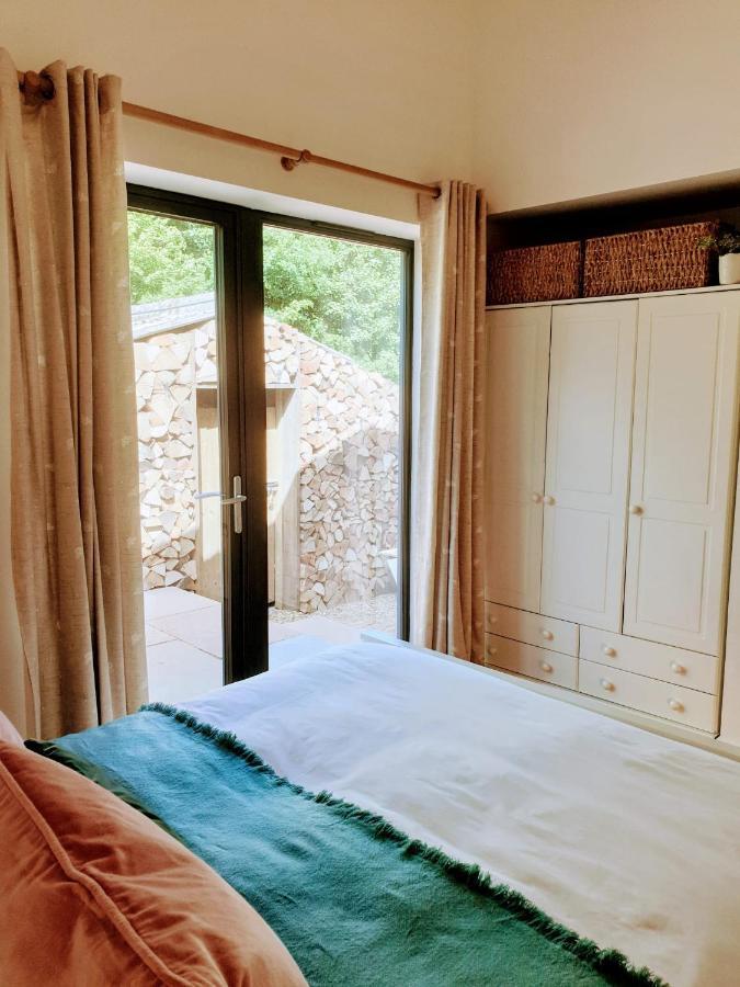 Finest Retreats - Blackbarn Wood Balsham Bagian luar foto
