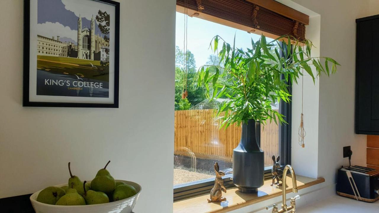 Finest Retreats - Blackbarn Wood Balsham Bagian luar foto