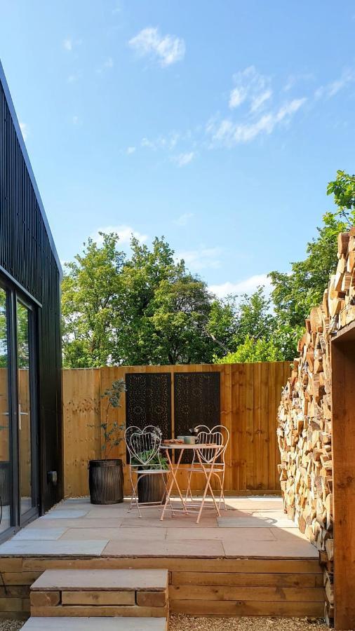 Finest Retreats - Blackbarn Wood Balsham Bagian luar foto